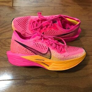 Nike Vaporfly 3 ZoomX Sneakers